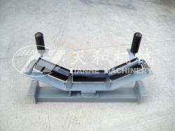 槽型調心(xin)托輥組 TD75型